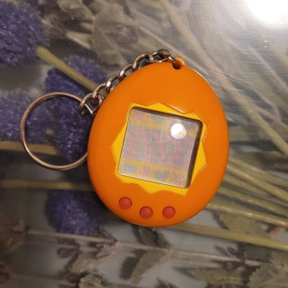 REAL TAMAGOTCHI - 1997